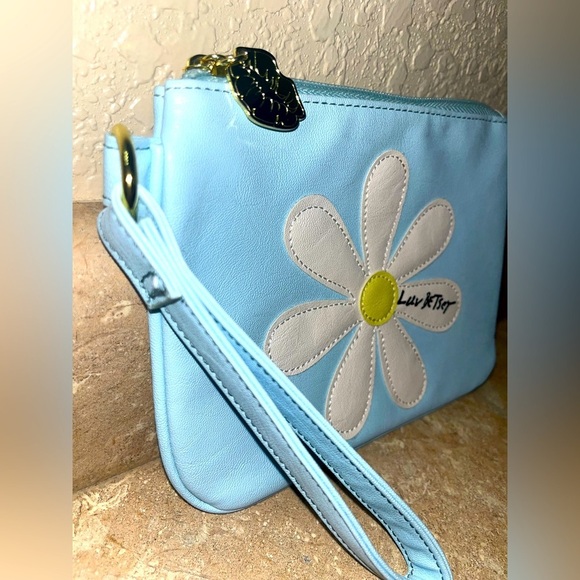Luv Betsey Johnson Daisy Wristlet Floral Blue Clutch - Picture 7 of 7
